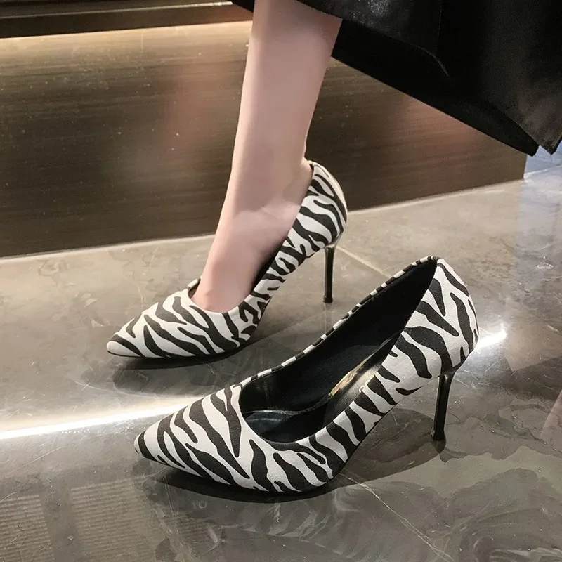 Sandsandde-cebra de tacón alto para mujer, zapatos grandes apagados con una boca poco profunda, para la fiesta y la fiesta