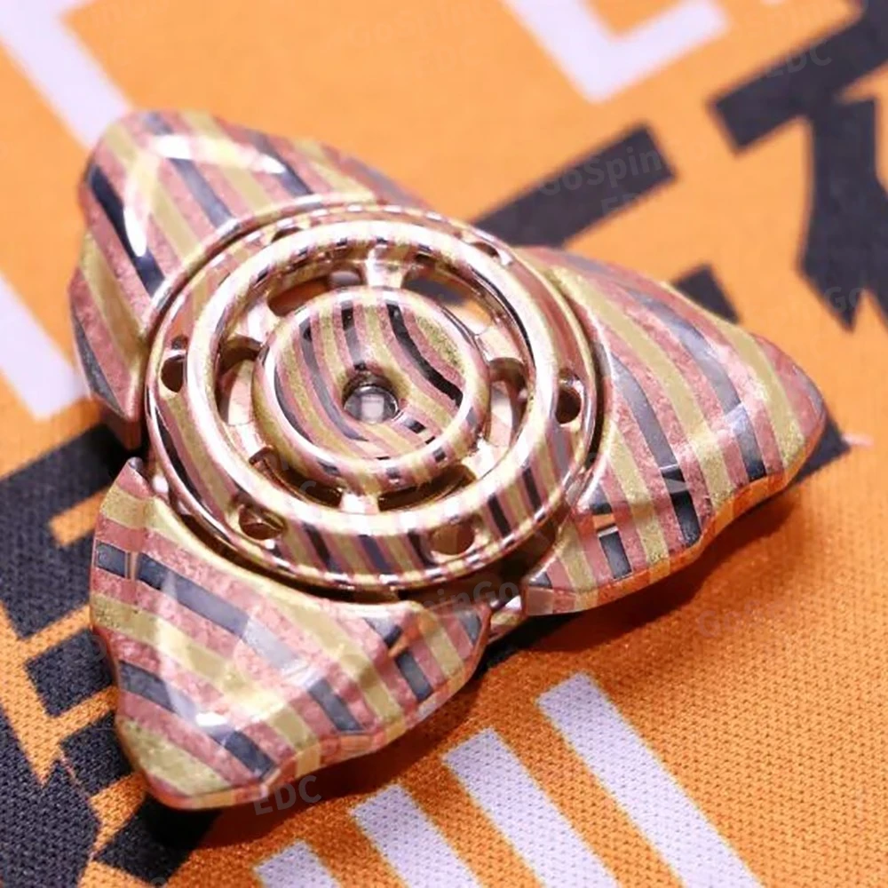 STABILLE EDC-Sondermaterialien Fidget Spinner Fidget-Spielzeug für Erwachsene High-Speed Attack Spinning Three-Blade Fidget Spinner