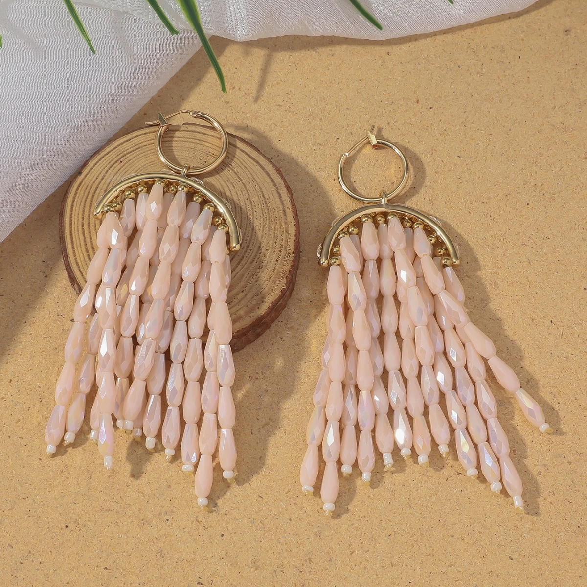 Bohemian-style hand-woven beaded fringe earrings—a versatile and stylish accessory perfect for women’s everyday wear and vacatio