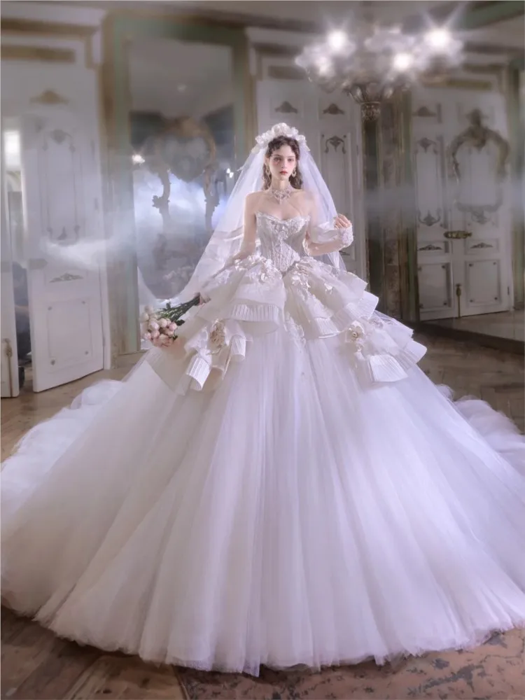 A new high-end custom-made strapless dress with luxurious and heavy craftsmanship featuring large main fabric