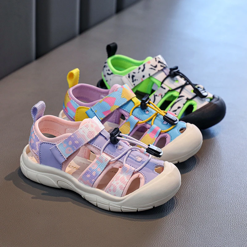Boys Outdoor Sports Sandals Summer 2026 kid's Closed-Toe Hiking Sandals Camouflage Frame Soft-Soled Water Shoes for Big Kids
