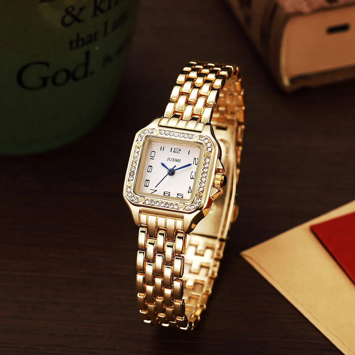 Women\'s exquisite fashion high appearance level Arabic numerals dial square dial steel band quartz watch.