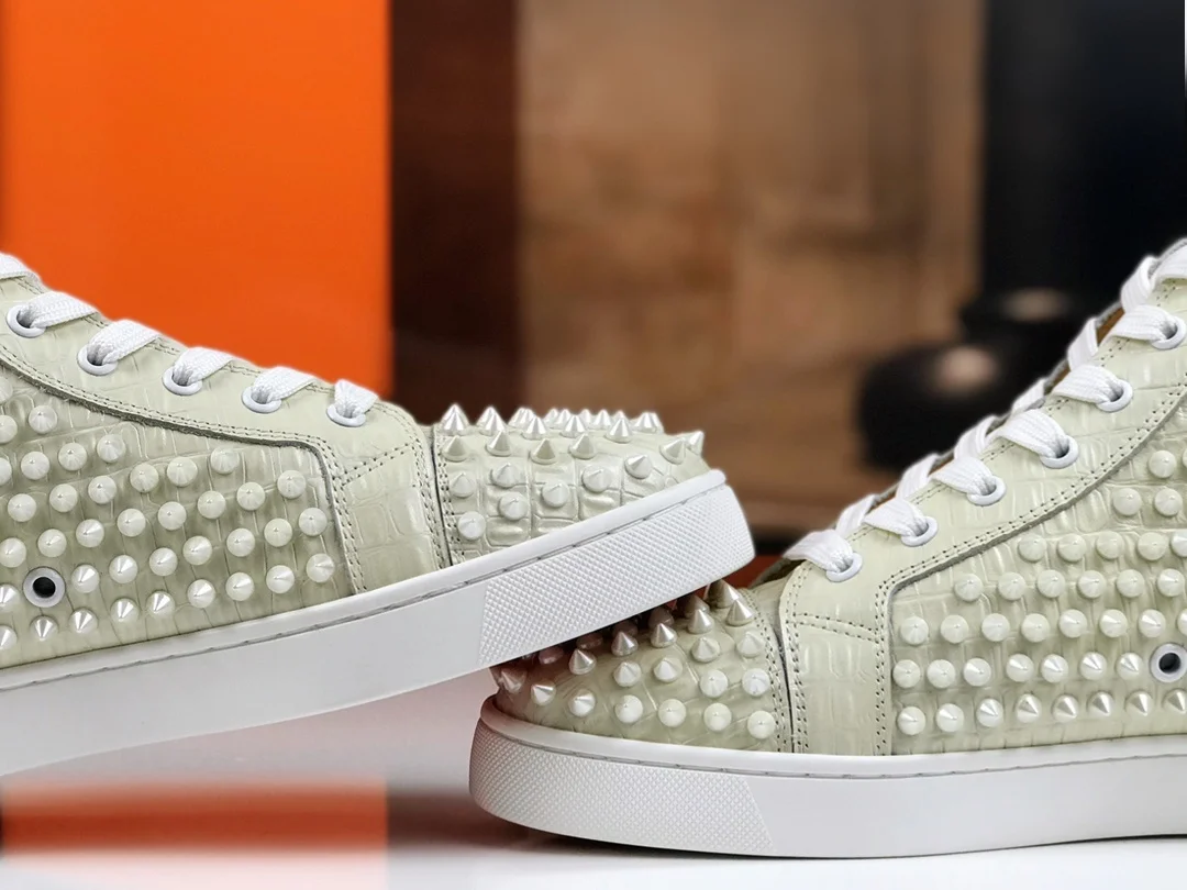 Luxury High Top Beige Snake Leather Shoes Spiked Studded Footwear Lace Up Red Bottom Shoes For Men Fashion Wedding Casual Shoes