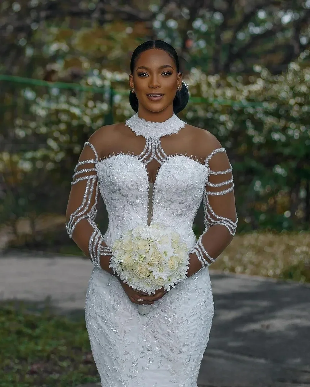 Abito da sposa Aso Ebi personalizzato taglie forti Abiti da sposa per la sposa Collo alto Illusion Maniche lunghe Tulle a strati Sirena 3D Perline