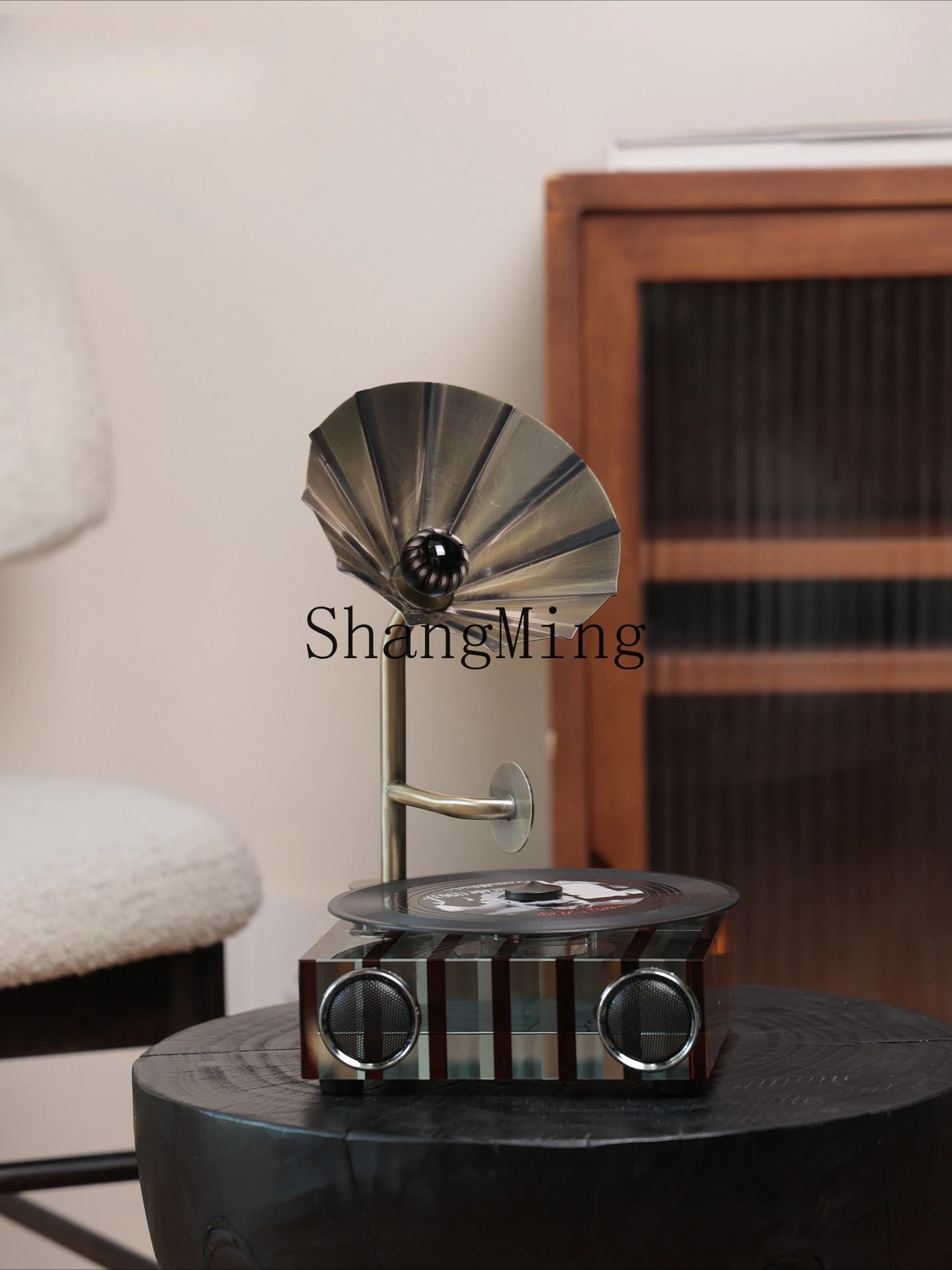 DSA Simple Vertical Retro Gramophone Ornament High-end Living Room Entrance Bar Decoration
