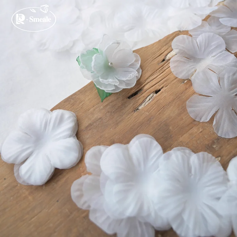 50 Stück/Packung. 5,2 cm große Blütenblätter aus Organza-Satin. Hochzeitsschleier-Zubehör. DIY 3D-Blumen, handgefertigte dekorative Stoffkunst-Blütenblätter. – Detail 6