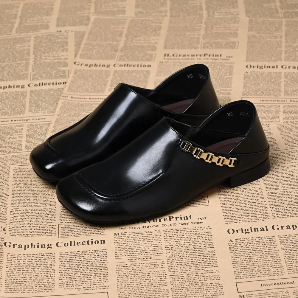 

Women New Comfortable Soft Bottom Soft Surface Square Head Metal Chain Flat One Pedal Lazy Deep Mouth Single Shoes