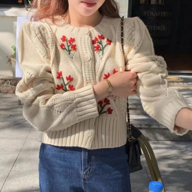 

Autumn Applique Flower Twisted White Cardigan Knit Embroideried Women Long O Neck Crop Sweater Sweet Soft Knitwear Vintage Mori