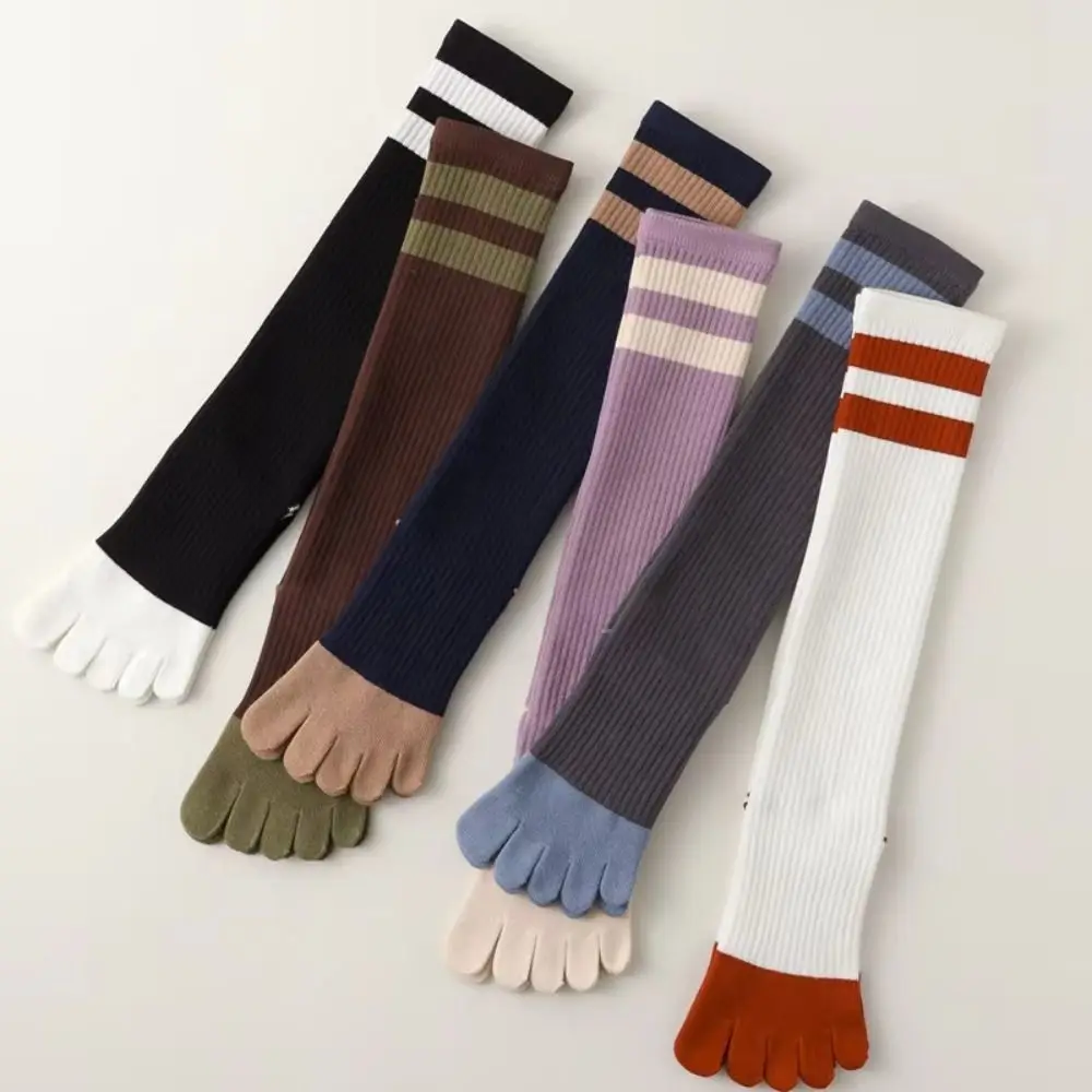 ถุงเท้าโยคะแบบห้านิ้วผ้าฝ้ายใหม่ ป้องกันการลื่นไถลด้วยซิลิโคน ถุงเท้าพิลาทิส ระบายอากาศได้ดี ถุงเท้าข้อกลางสำหรับผู้หญิง