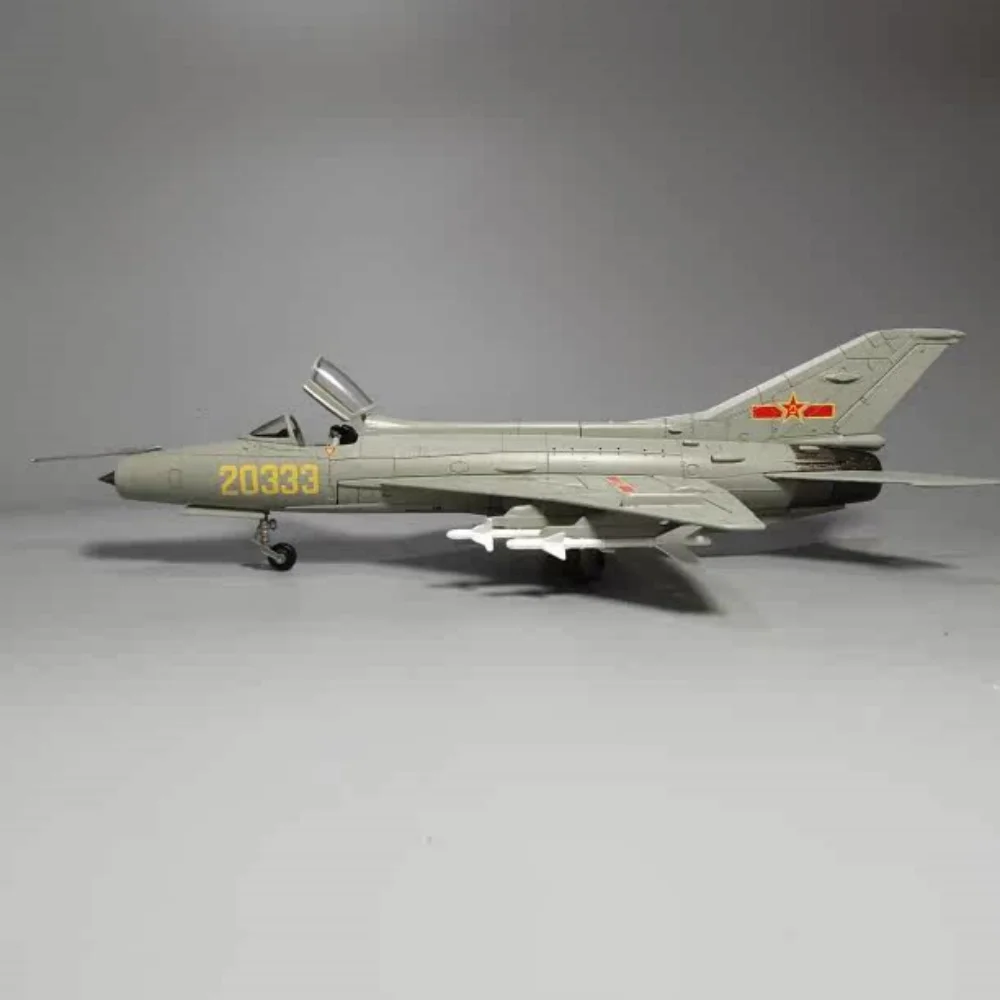 1:48 Scale Chinese J-7G Fighter Jet Aircraft Diecast Metal Airplane Models Simulation Military Souvenir Gift Display With Wheels