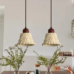 Medium Antique Creative Corridor Bedroom Bedside Chandelier Retro Room Decorative Lamp French Resin Engraved Flower Lamp