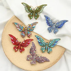 Vintage shiny color crystal butterfly brooch temperament elegant animal insect ladies pin high-end clothing corsage jewelry gift