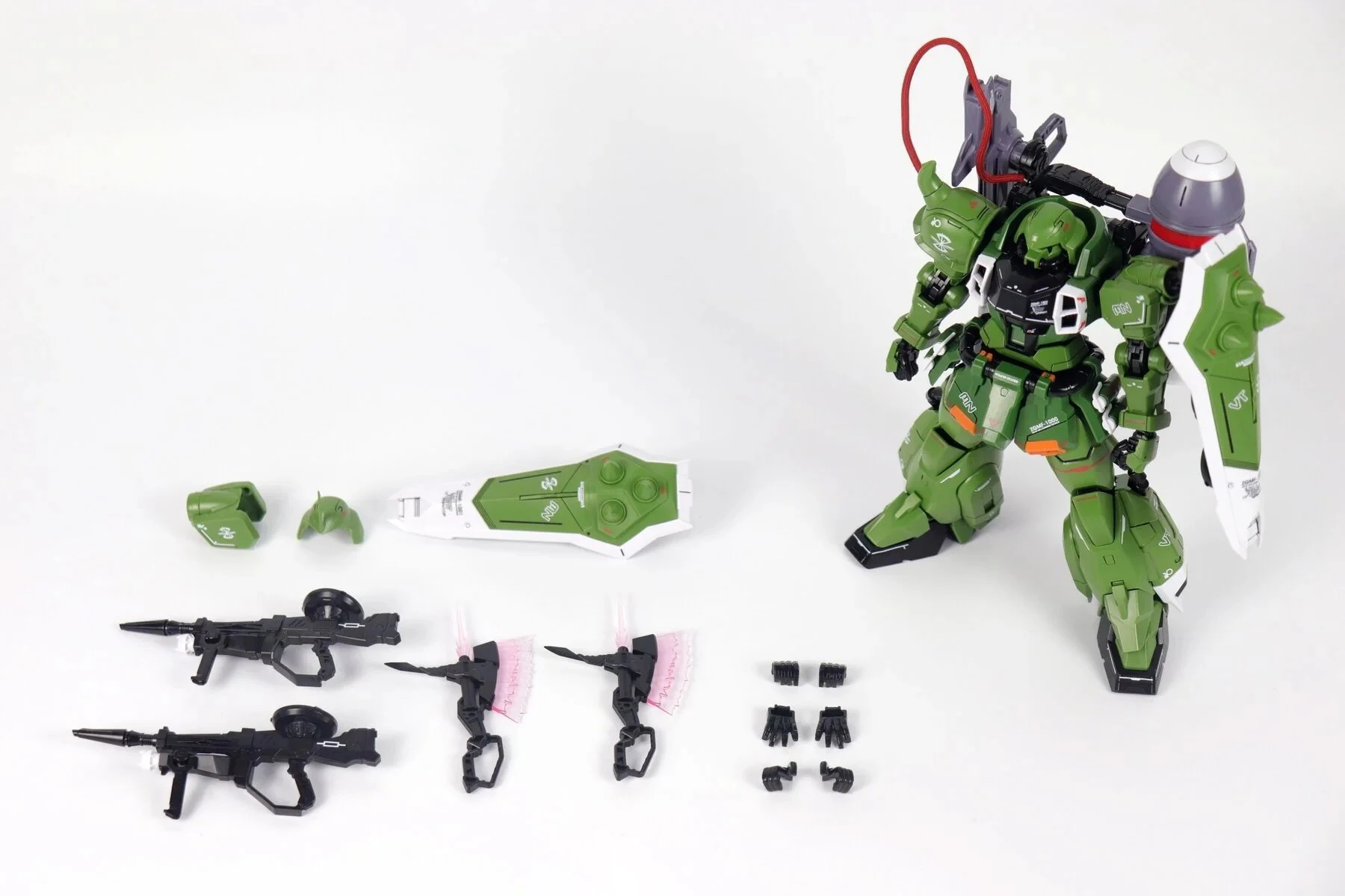 GUNNER ZAKU WARRIOR 1/100 MG 2001GA ZGMF-1000/A HUANYING Dearka Elsman Green Assembling Action Toy Robots Assemble Kits Toy