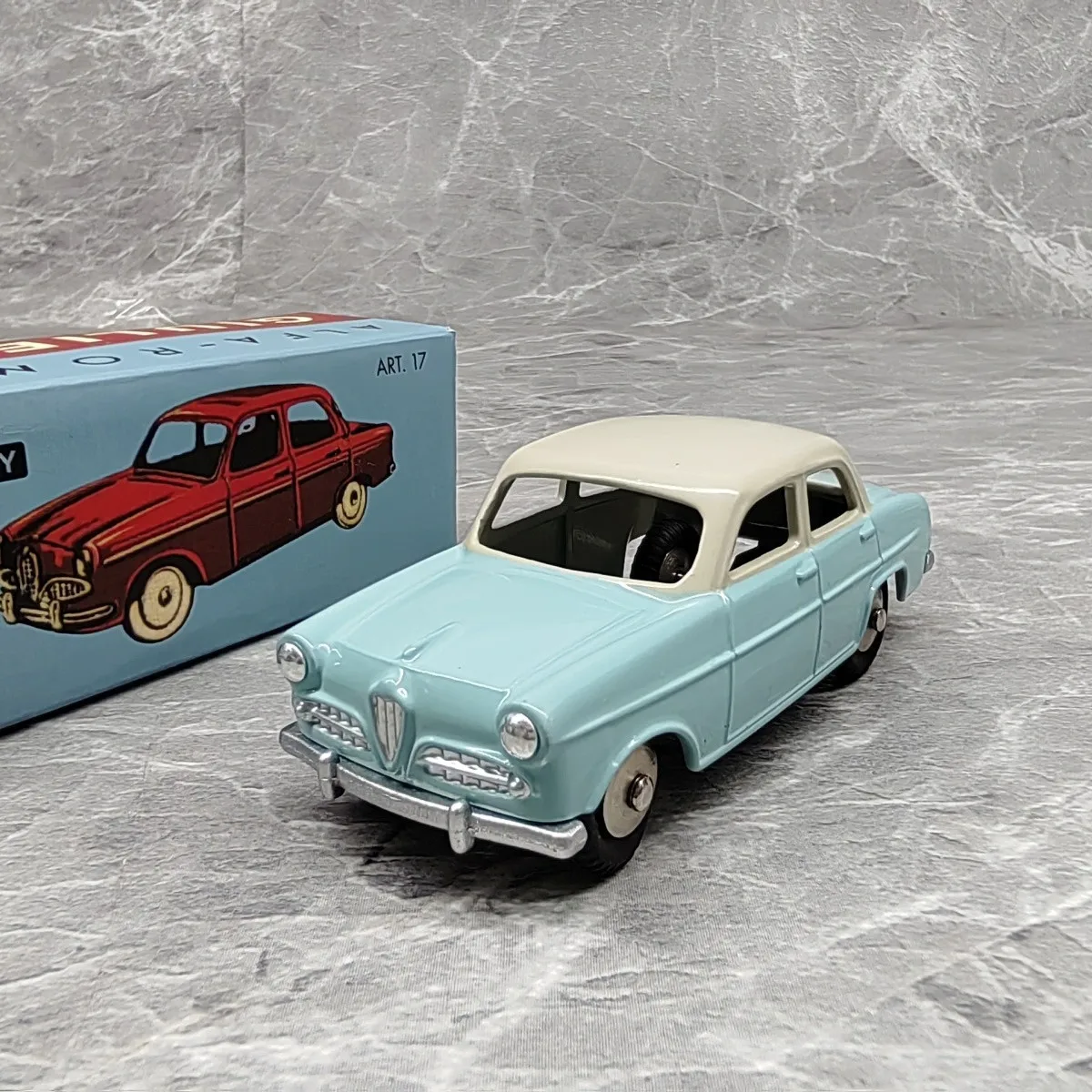 1:43 Alfa Romeo Giulietta Die-cast Model Car No Interior Die-cast Chassis