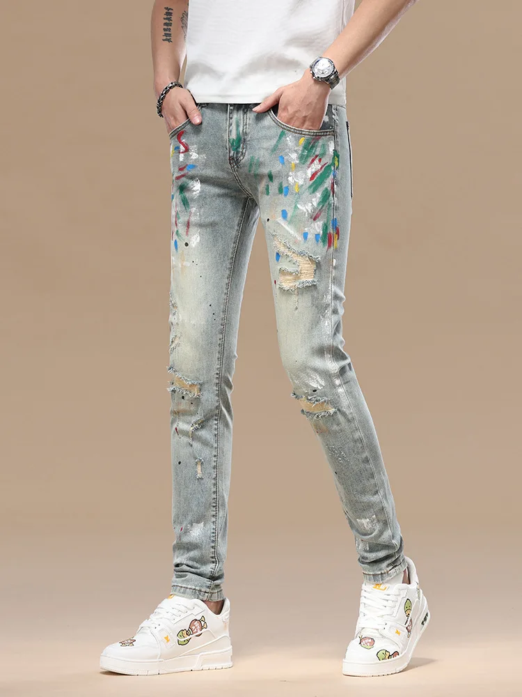 High end ripped patch nine inch jeans for men with slim fit and small feet, 2025 spring/summer new fashion trend printed pants