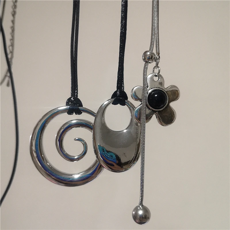 Silber Farbe Metall Spirale Vortex Unregelmäßige Geometrische Seil Kette Blume Anhänger Einstellbare Schlange Kette Halskette Für Frauen Schmuck