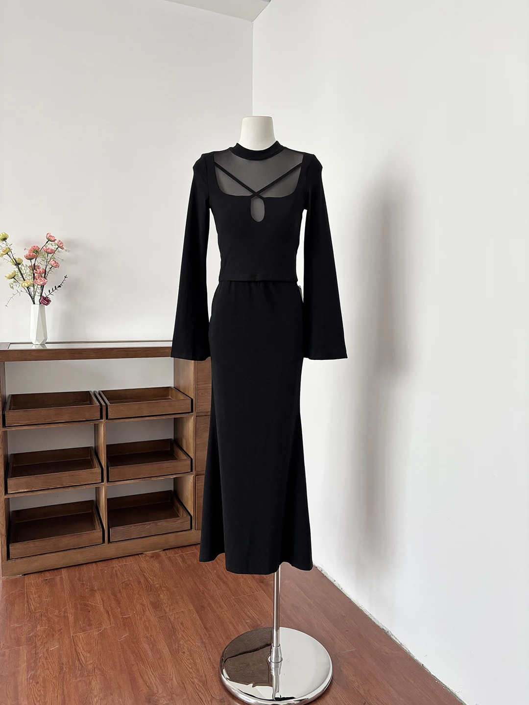 

Spring Summer 2026 Women's Fashion Long Sleeve T-Shirt High Waist Fish Tail Skirt Two Piece Set Slim Fit Casual Elegant Design