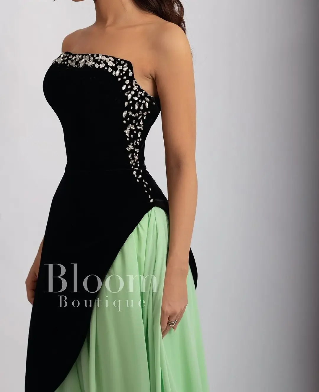 Saudi Arabia Prom Dresses Elegant Sleeveless Strapless Evening Dresses Floor Length Beadings Robes The Soirée Party Dresses