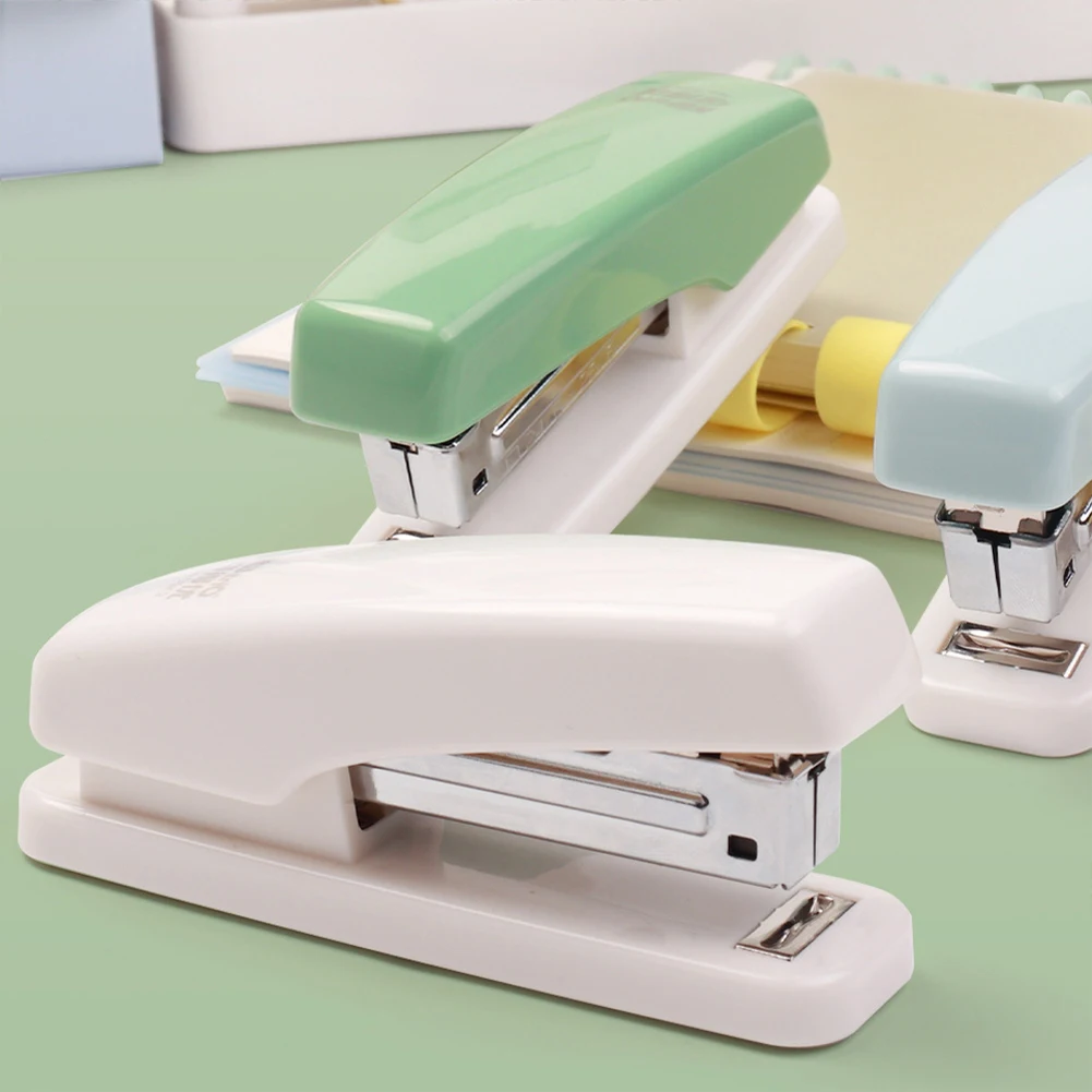 Настольный степлер с 20-футовой емкостью, офисный настольный степлер без помех, легкие степлеры с мягкой ручкой для офиса и школы
