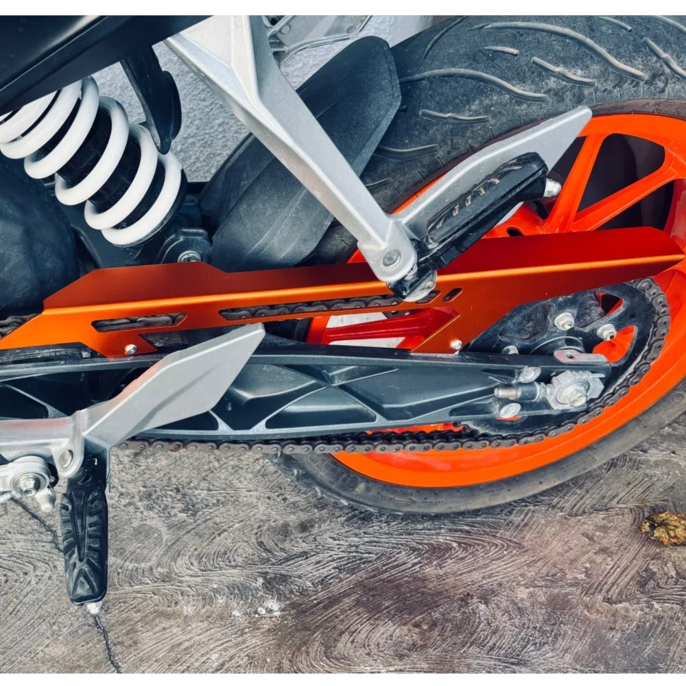 Motorcycle Accessories For DUKE 125 200 390 2011-2018 RC125 RC200 RC390 2014-2021 2022 2023 Fairing Chain Guard Cover Protection