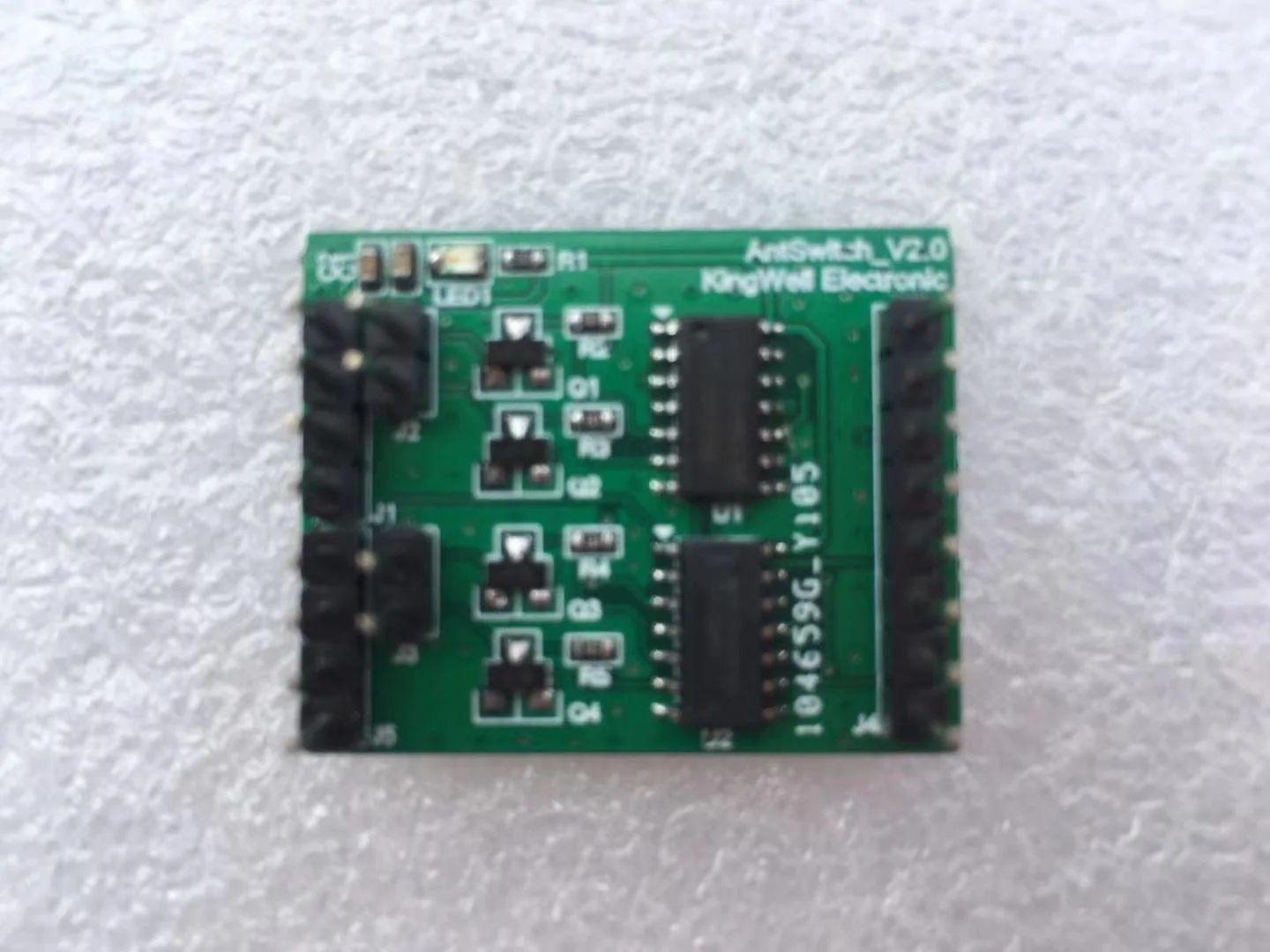 

Electronic switch/CD4066 control board