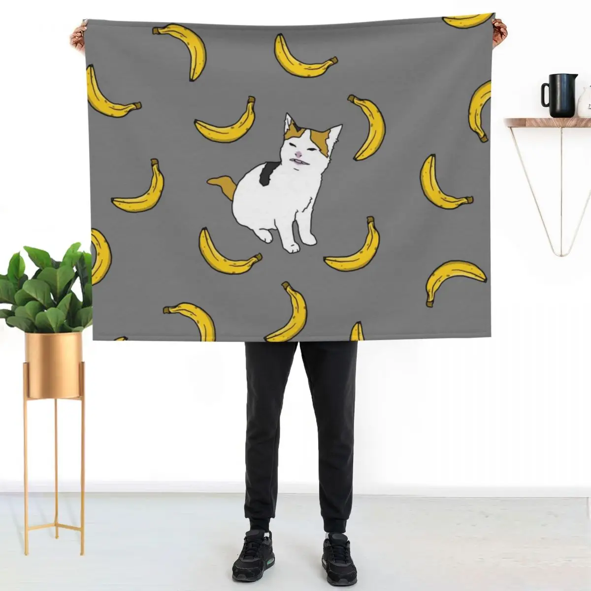 

Cat no like banana Throw Blanket Lightweight Warm Blanket for Indoor Outdoor Use