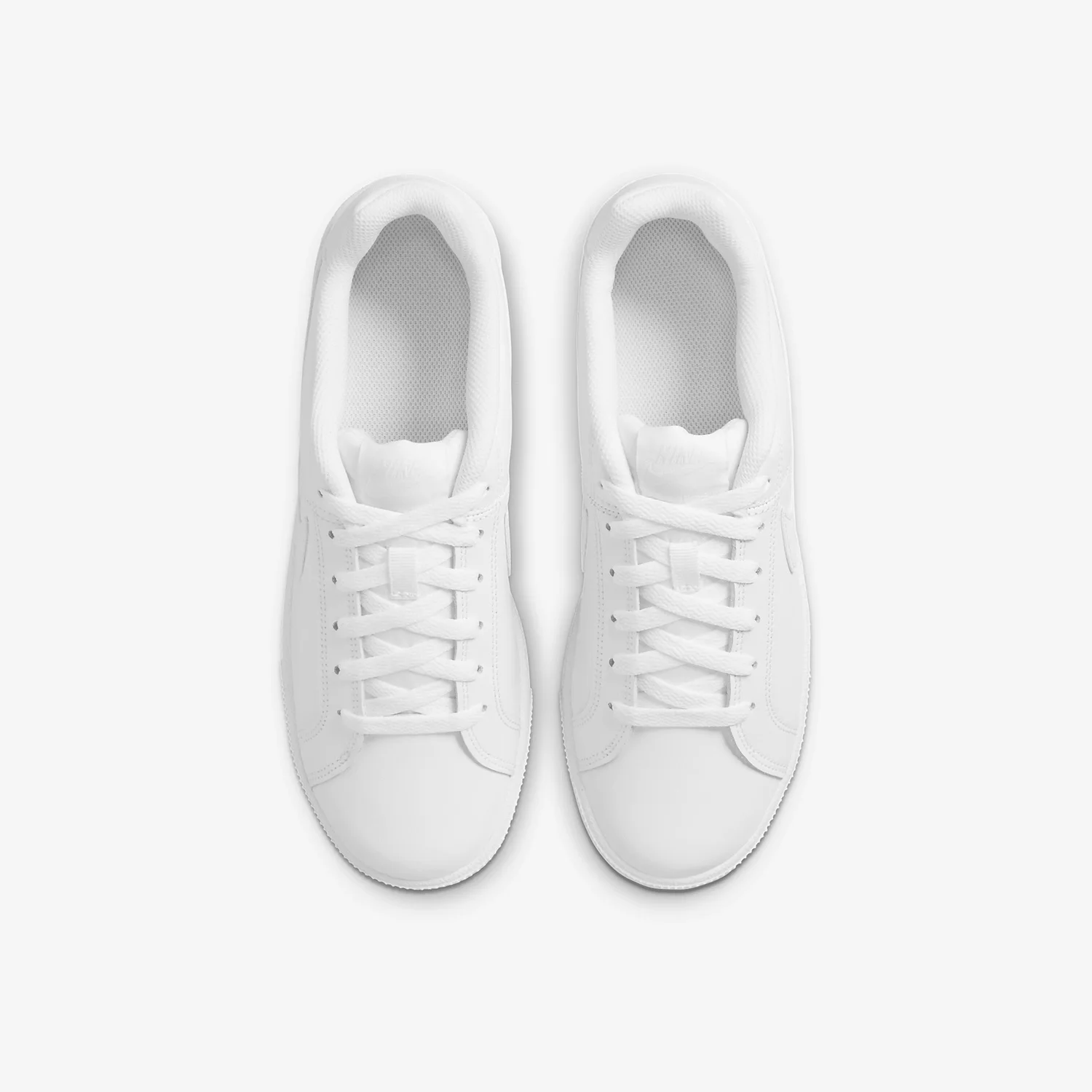 حذاء Nike الأصلي المقاوم للاهتراء للنساء، حذاء رياضي وترفيهي خفيف الوزن 749867-105