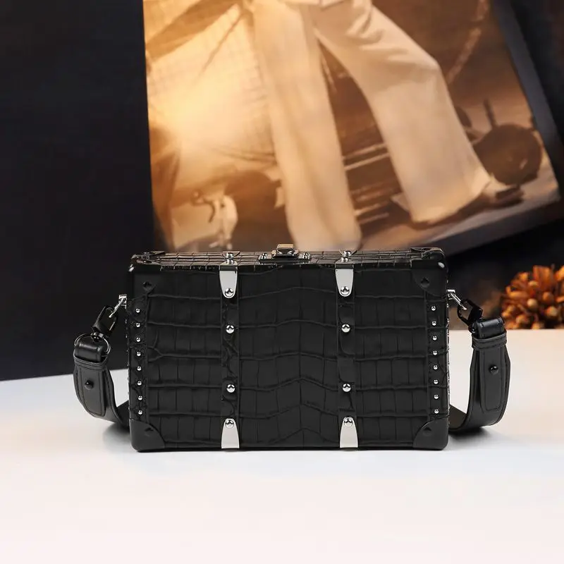 Retro-Handbox-Tasche mit genieteten Umhängetaschen für Frauen. Heißer Verkauf durchsetzen – Detail 2