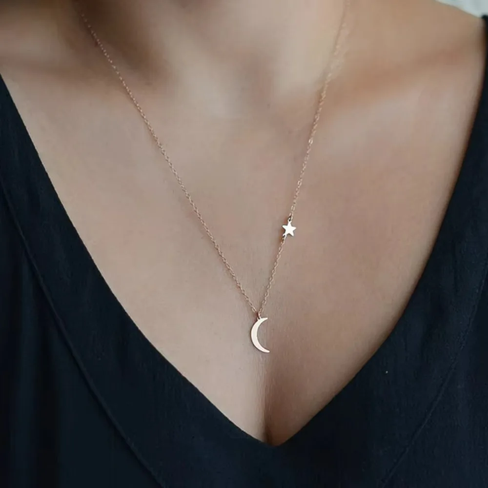 SUEMNG 2025 New Fashion Simple Star & Moon Pendant Necklace For Women Bijoux Maxi Statement Necklaces Collier Jewelry Gifts