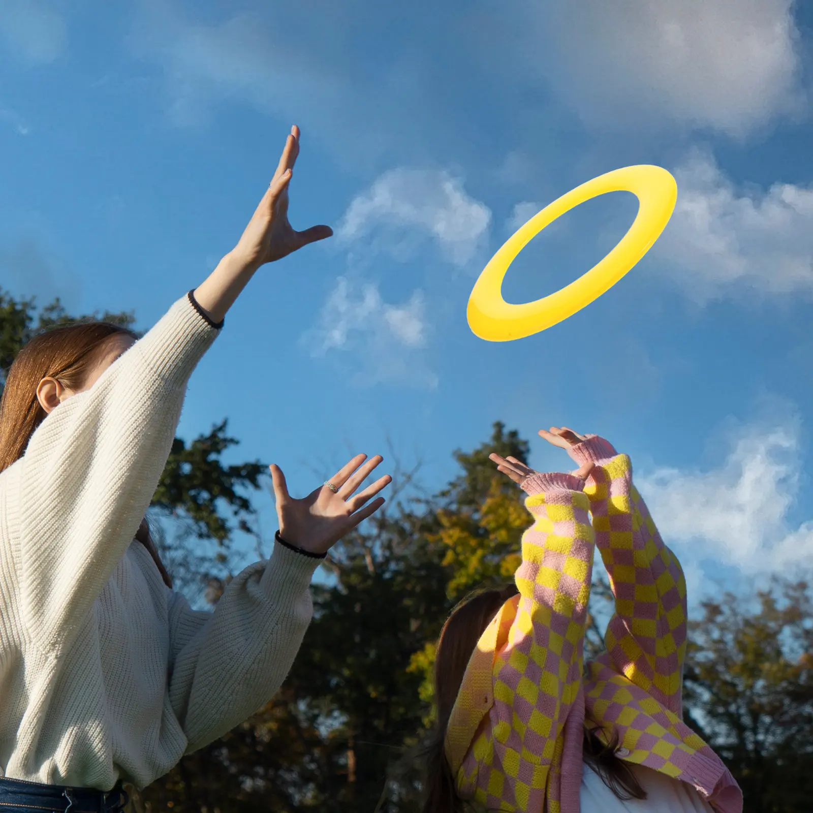4Pcs Lightweight Flying Discs for Outdoor Games, Reusable Hollow Plastic Frisbees for Sports & Party Activities