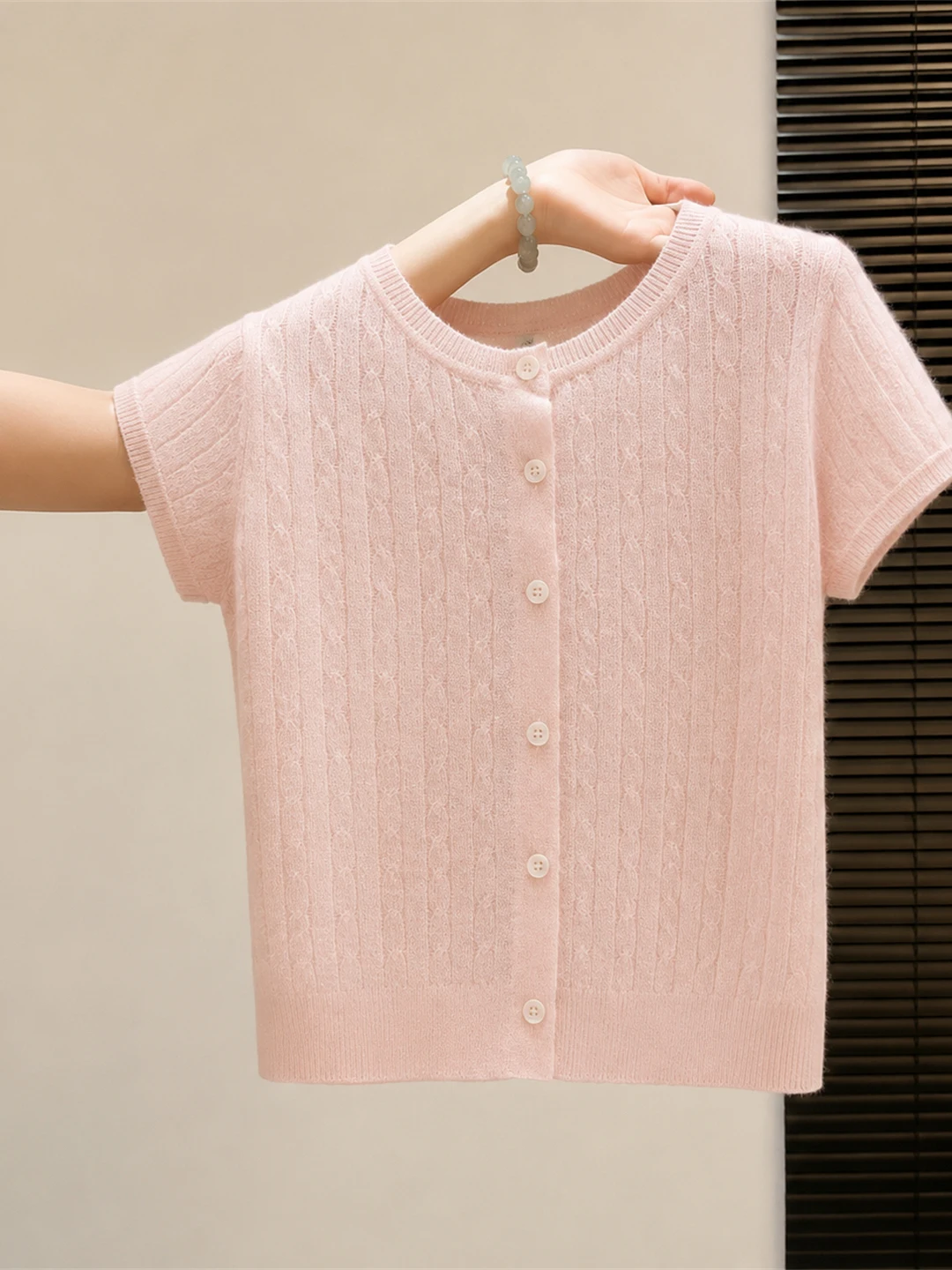 

Summer Ice Silk Knitted round Neck Women's Top Casual Commute Style Single Button Design Fashion Small Shirt Poem Art Lin