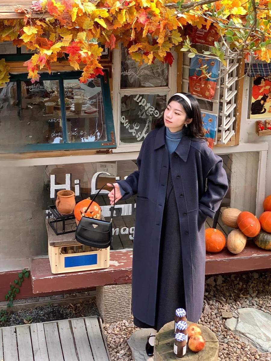 

Женское двустороннее шерстяное пальто ручной работы Rame Sicilian Ternoon с воротником, цвета «полуночно-синий»