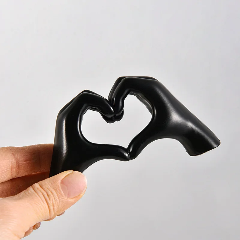 1pc Gesture Decoration Heart Finger Statue Modern Art Sculpture Decor Love Figurines Bedroom Home Desktop Wedding Ornaments