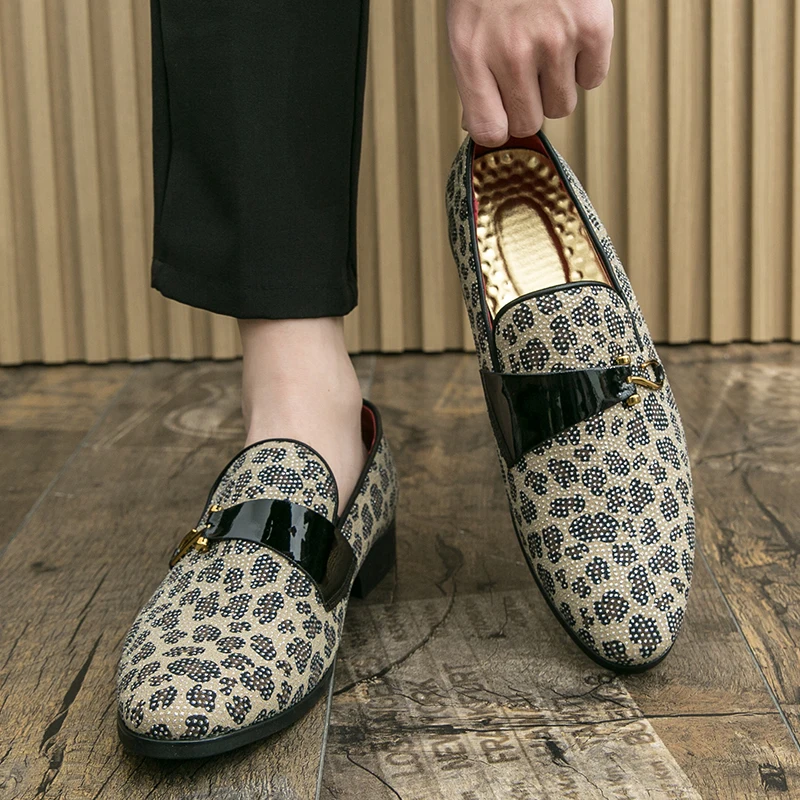 

Fashion leopard print one-piece casual leather shoes British style, versatile and suitable for all occasions for men