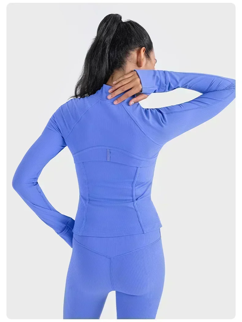 سترة رياضية نسائية مضلعة مقصوصة برقبة واقفة، سترة رياضية خارجية خفيفة الوزن ومسامية وعالية المرونة للياقة البدنية واليوجا