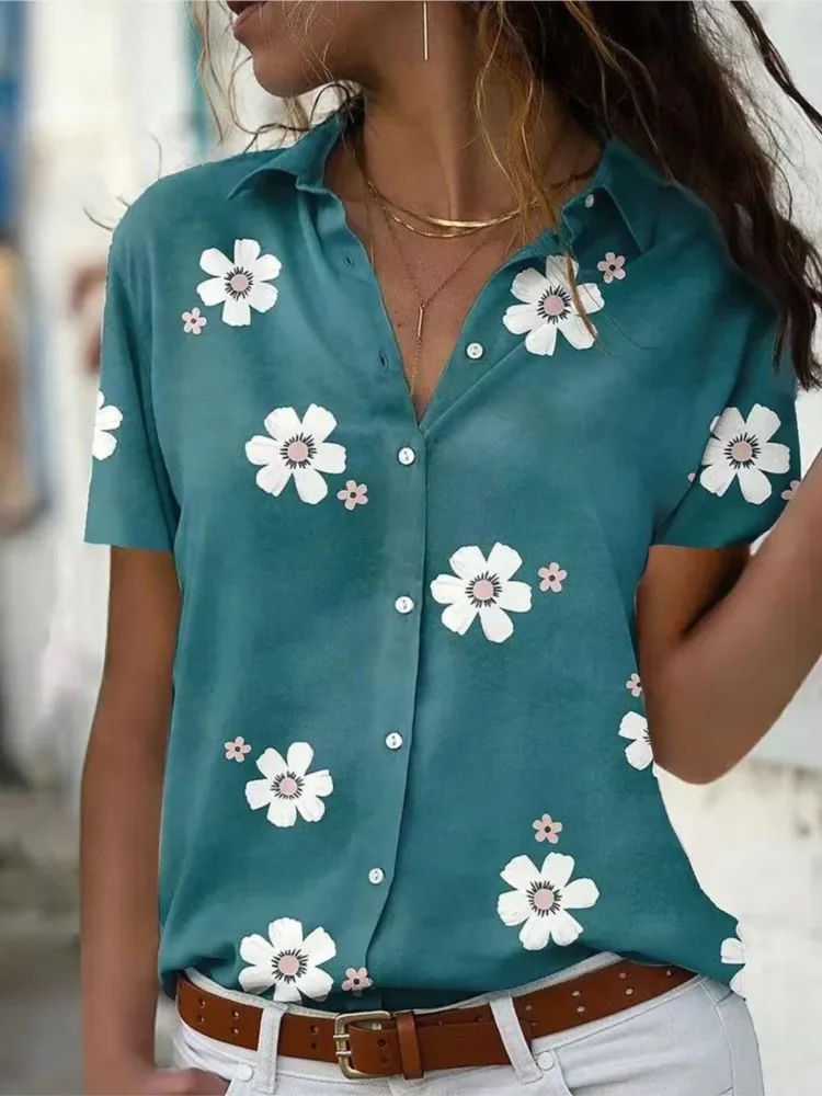 Camisa con botones cómoda e informal holgada con cuello de manga corta y estampado de flores a la moda adelgazante para primavera y verano para mujer