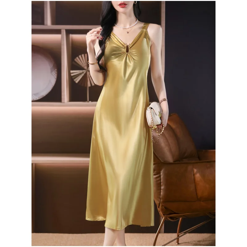 黒のドレス夏の婦人服 2025 新しい胸プリーツサテンロングドレス誕生日ドレス女性のためのストラップセクシーな背中の開いたドレス