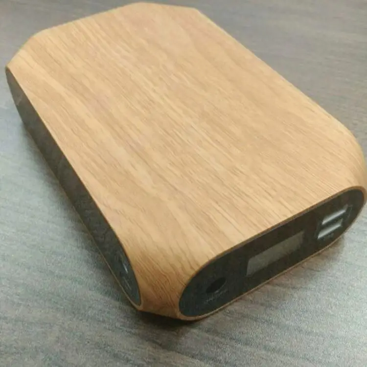 Quick Charge 110V or 220~240V AC Outlet 18000mAh 65W Portable Charger Power Bank Can Be Charged by Solar Panel