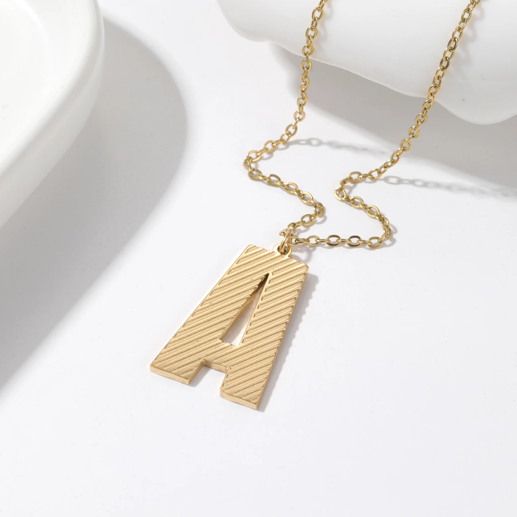 

Customized initial pendant necklace Daily hot sale 18K gold plated Versatile stacking artifact Shining all summer