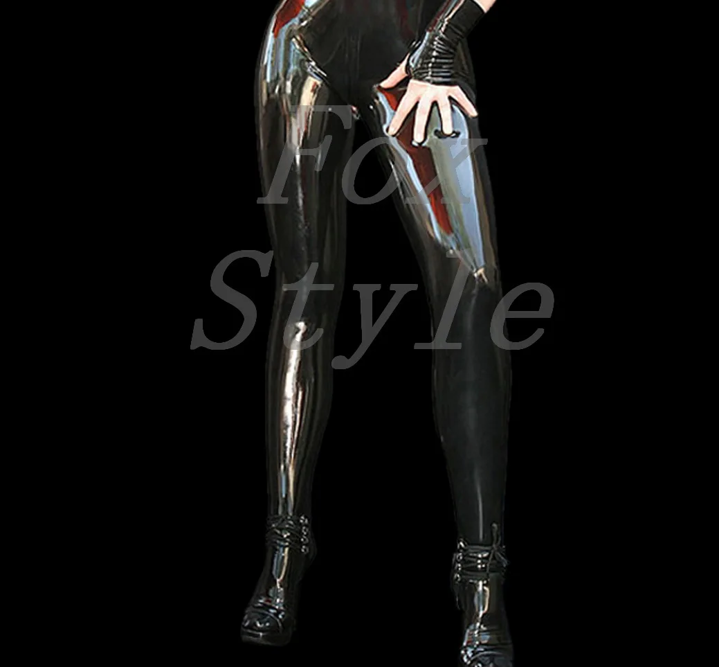 

Латексные леггинсы с застежкой-молнией в промежности спереди и задницей стопы, включая в себя перчатки с половиной большого пальца.