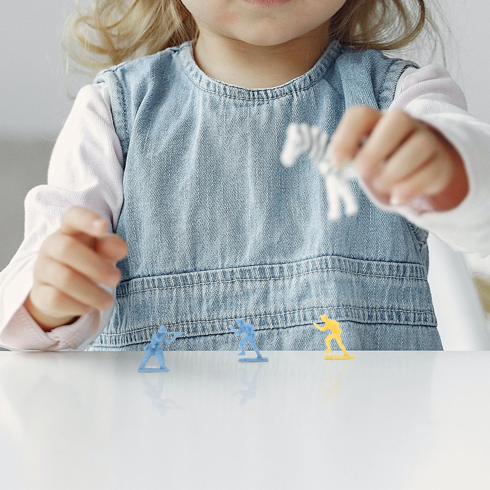 

Набор из 50 миниатюрных пластиковых фигурок солдатиков: Военные фигурки для детей, сувениры для вечеринок, креативные игры, развитие воображения и творческих способностей