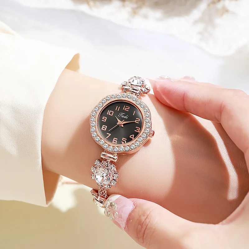 Pulling style bracelet watch flower shaped digital dial large diamond women's quartz watch wholesale watch women's