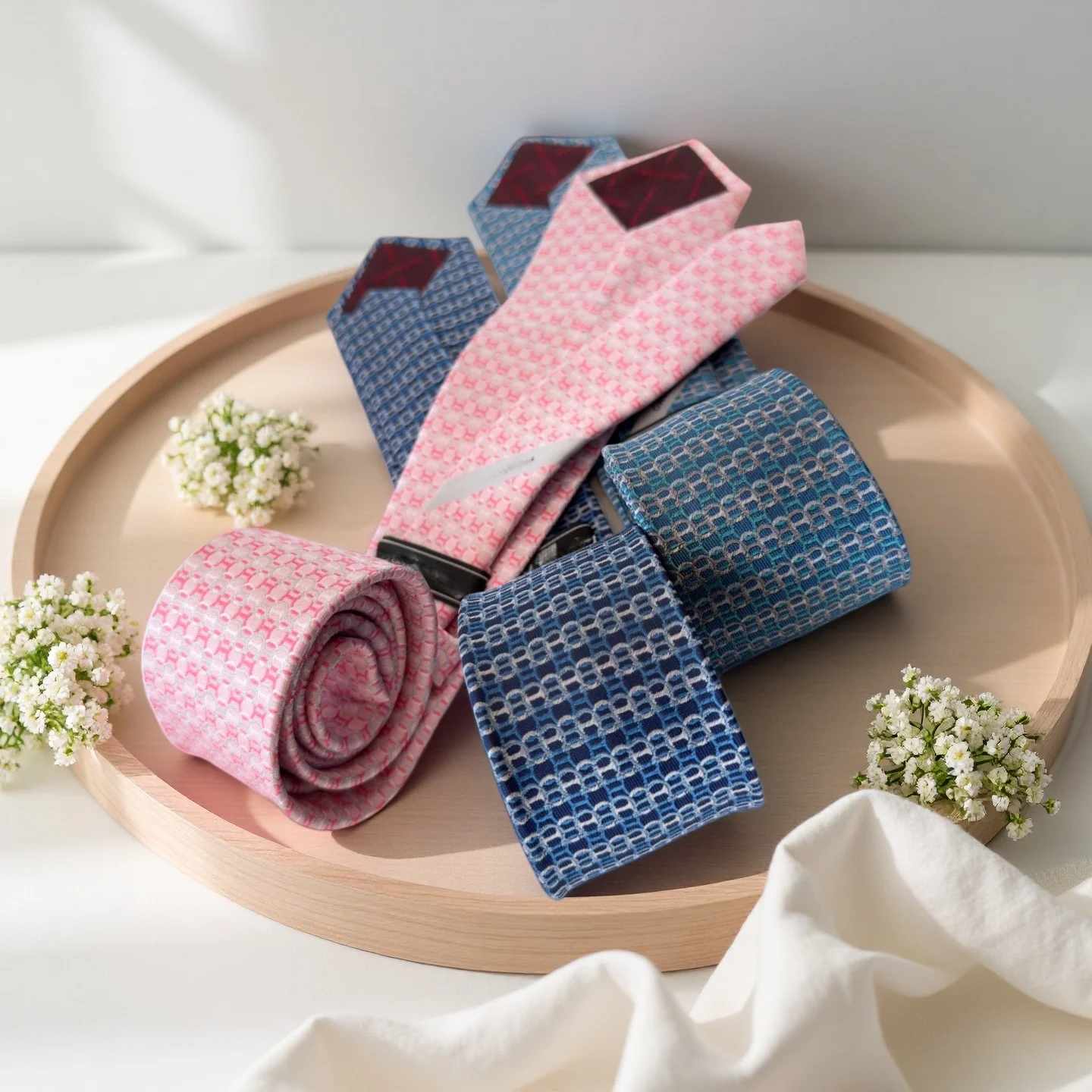 top-quality-twill-silk-handmade-custom-men's-ties-stylish-and-luxurious-men's-accessories-wedding-groom-bow-ties-holiday-gifts