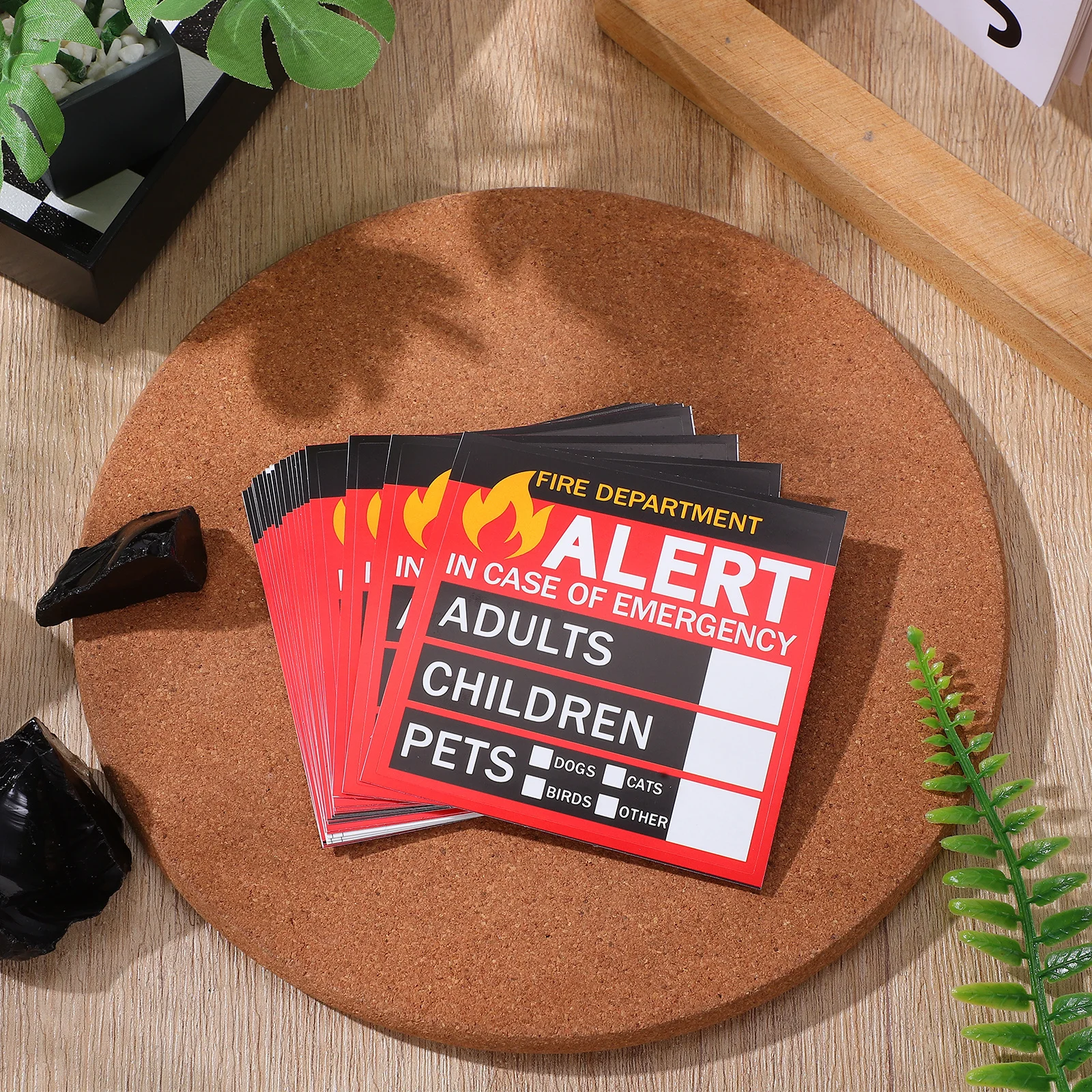 Safety Alert Sticker Emergency People Pet Finder Window Decal For Home Fire Rescue Accessory Alert Stickers