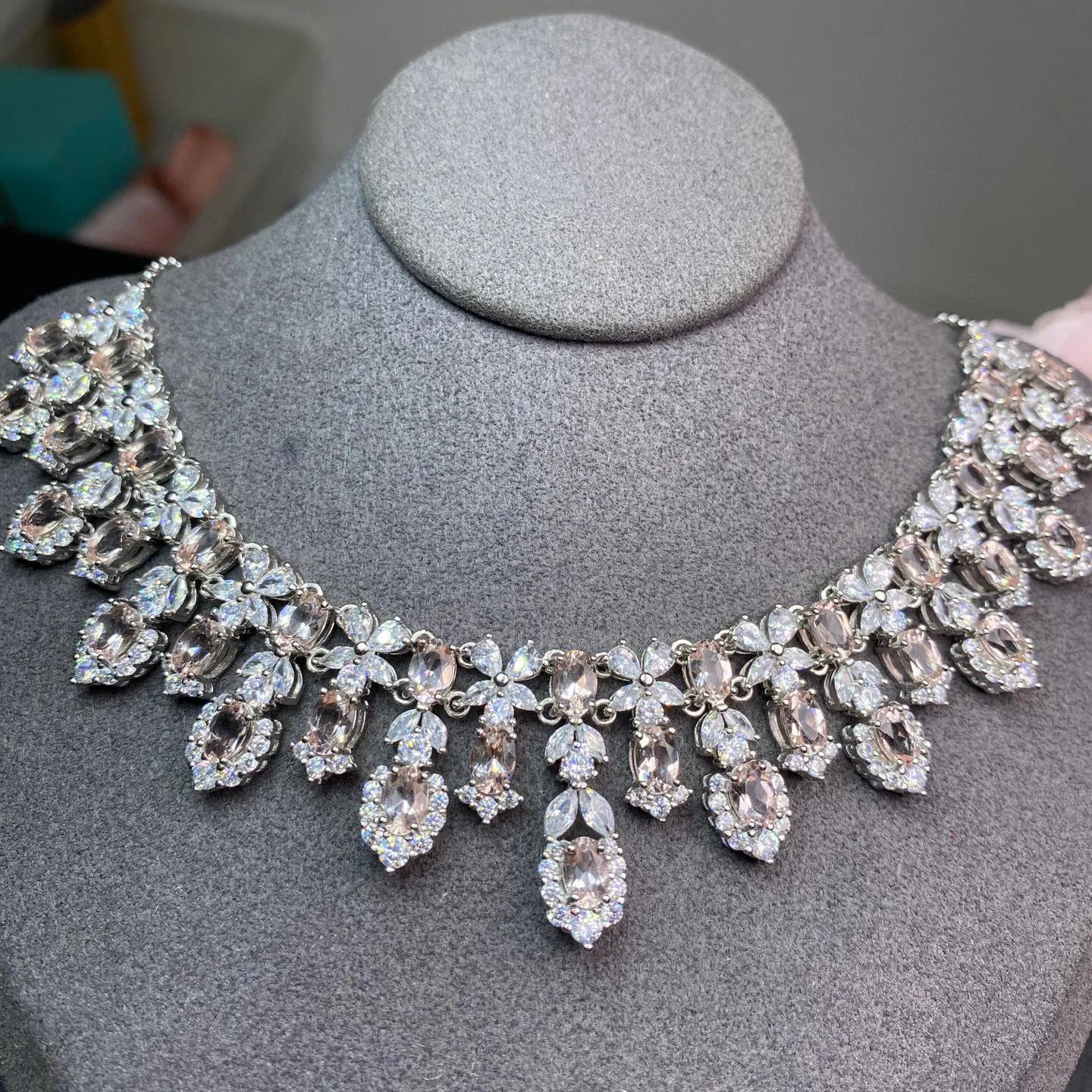 

S925 Silver Natural Morganite Necklace, Unique Color 4x6mm Gemstone Gift Jewelry with Certificate