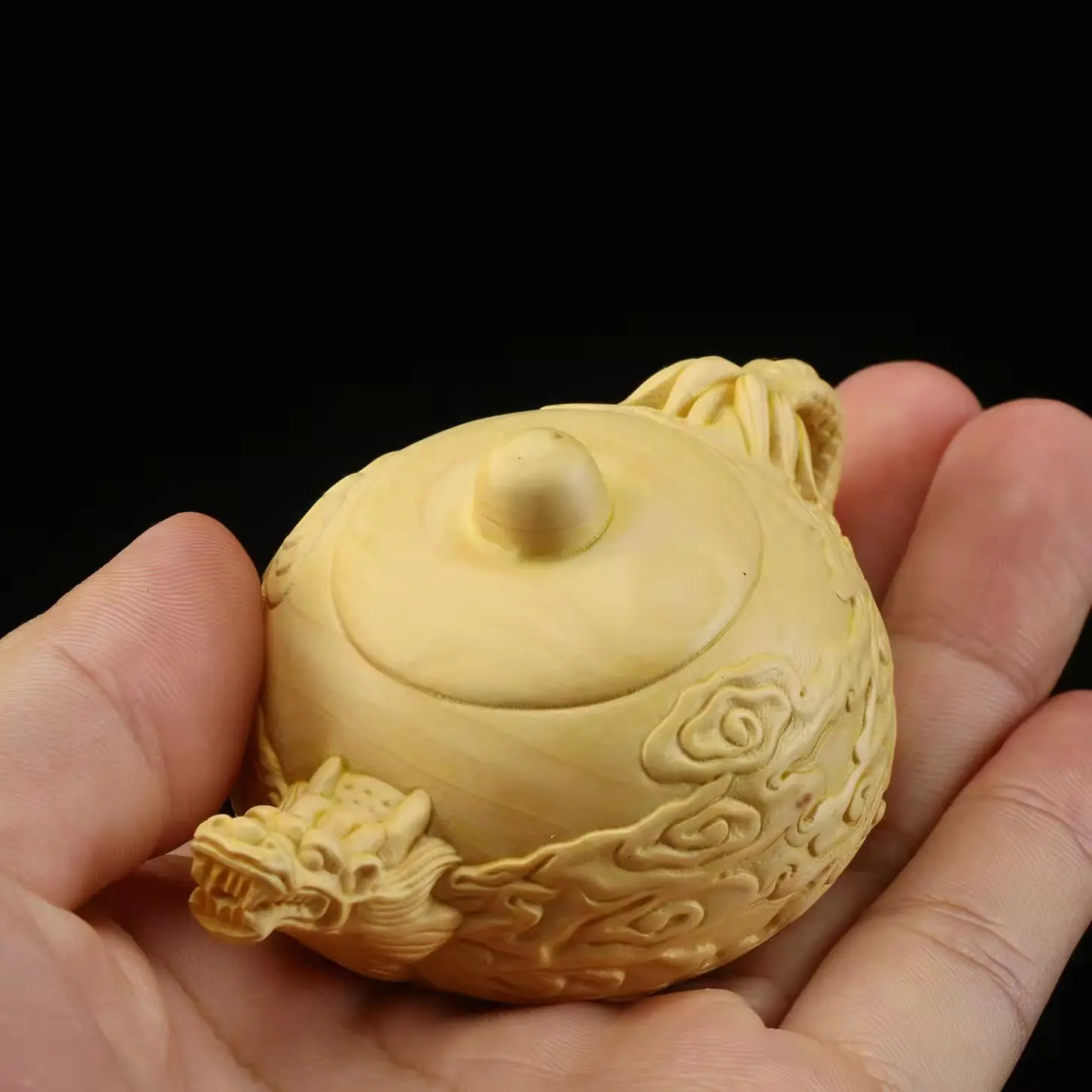 Boxwood Cypress Wood Carved Teapot Hand Play Figurine Study Car Ornament Wenwan Craft Decor Collectible Gift Accessory