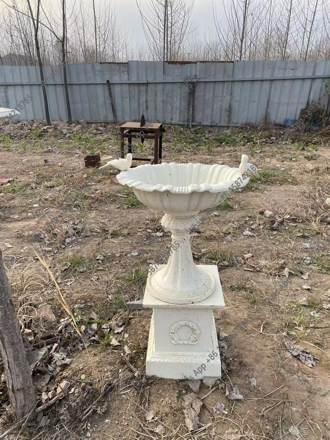 Vb Longhe Starry Sky Gardening Cast Iron Bird Food Pot Bird Feeder Cast Iron Flower Pot Cast Iron Fountain Water View Garden