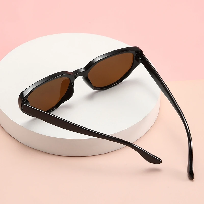 Kids  Eye Sunglasses Uv400 Protection Fashion Sunglasses for Girls Boys Cute Retro Toddler Sun Glasses for Outdoor Travel Beach