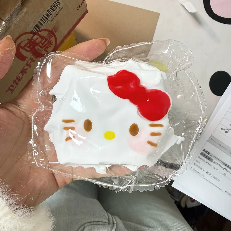 Jouets à presser crêpes Hellokitty mignons, Texture Super douce, rebond lentement, libération de pression, jouet de Relaxation des mains, soulage l'anxiété