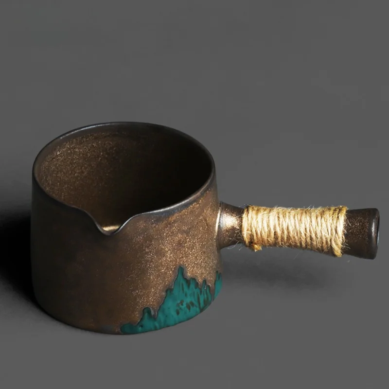 

Retro Handmade Japanese Kiln Change Bla Gold Side Handle Public Justice Cup Cerc Gong Dao Cup Tea Ceremony Water Cup